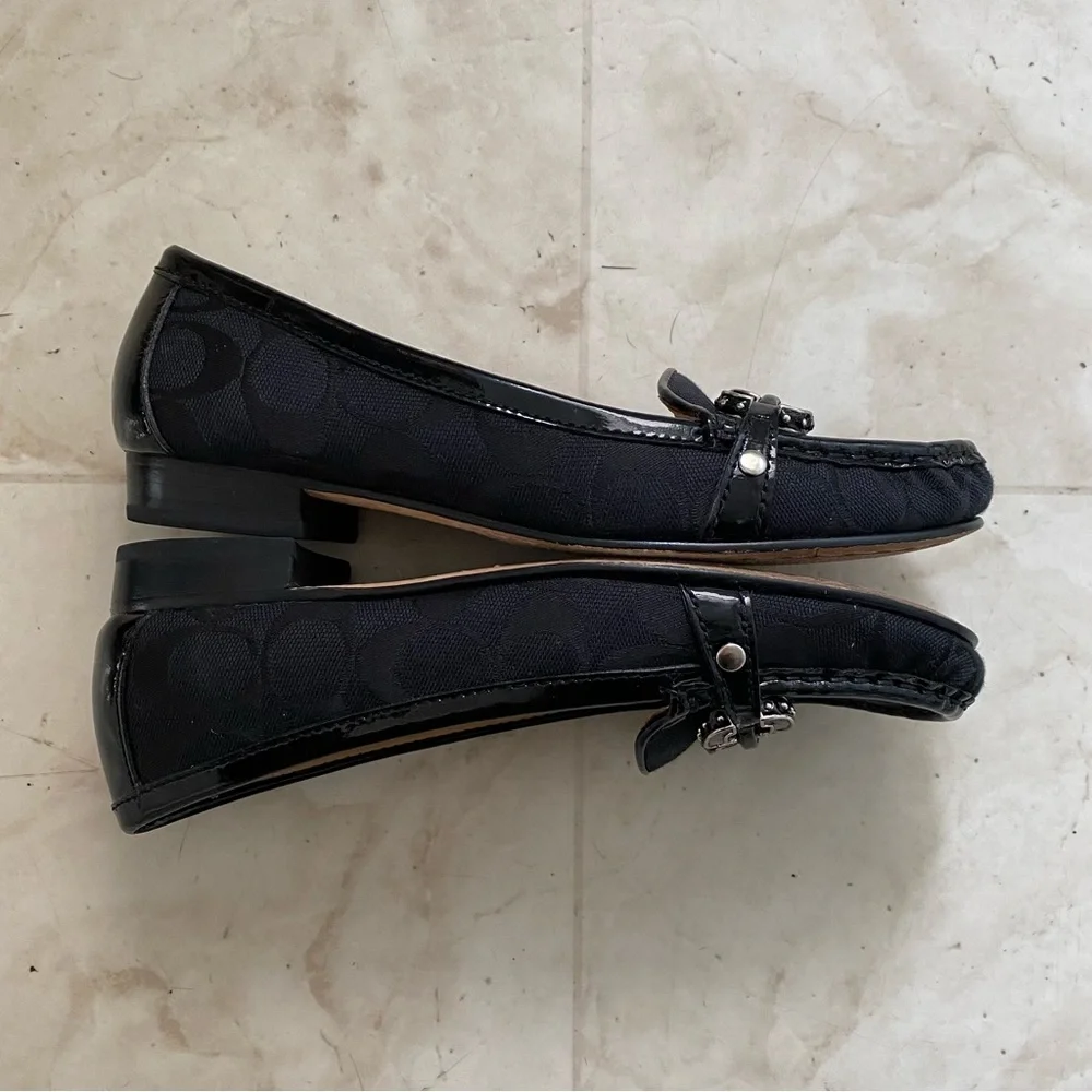 Coach Ella Signature Black Patent Leather Monogram Logo Flats Loafers Size 6B